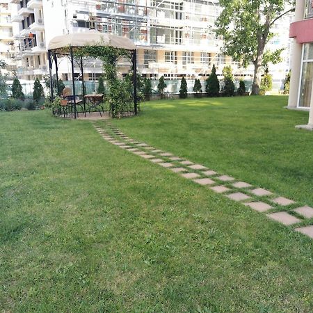 Rose Garden Omax Apartments Сонячний Берег Екстер'єр фото